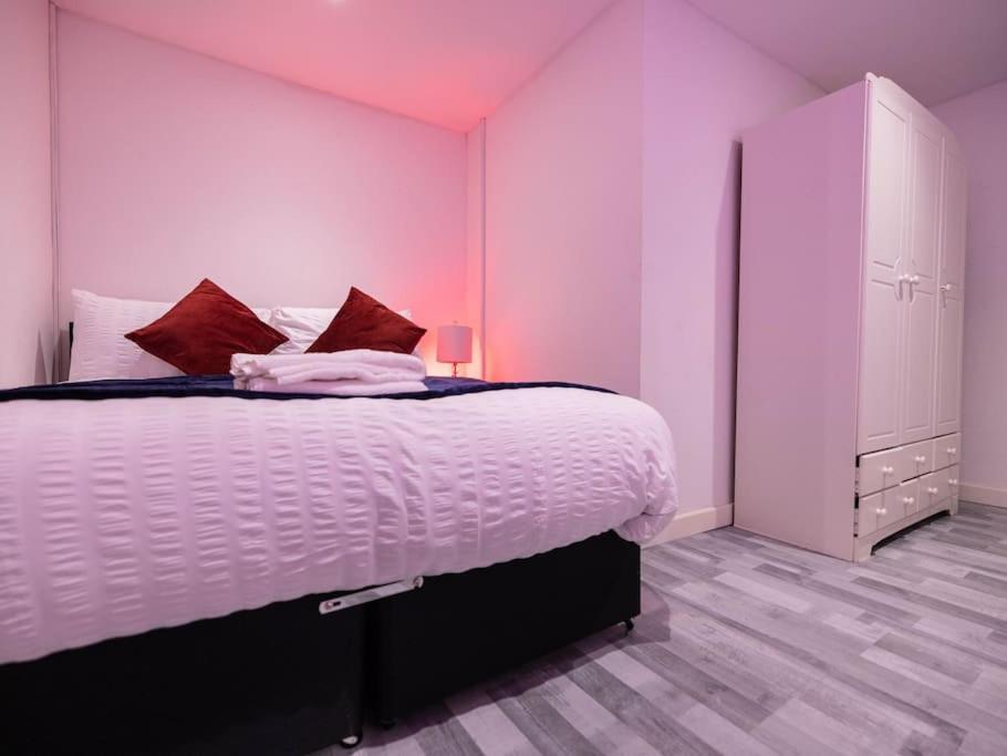 1 Bedroom-Sofabed-Worktable-4-Wifi-Parking Londres Exterior foto