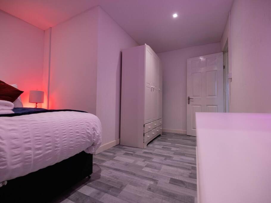 1 Bedroom-Sofabed-Worktable-4-Wifi-Parking Londres Exterior foto
