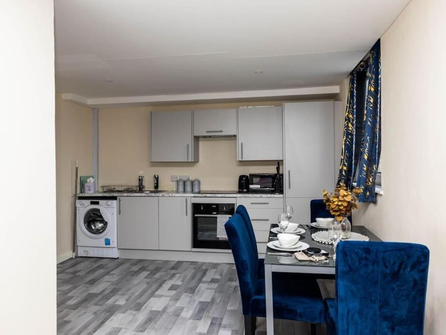 1 Bedroom-Sofabed-Worktable-4-Wifi-Parking Londres Exterior foto