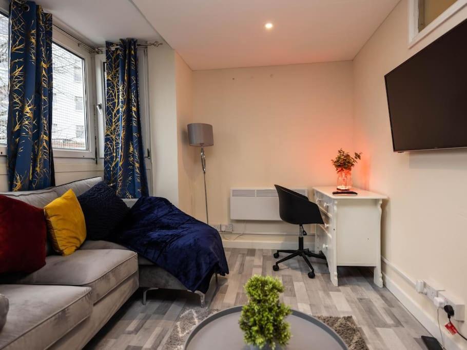 1 Bedroom-Sofabed-Worktable-4-Wifi-Parking Londres Exterior foto